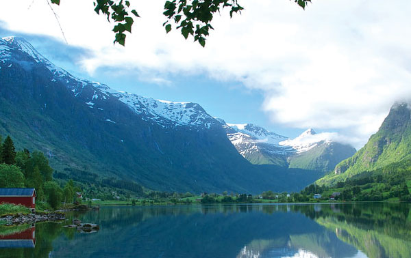 To book simply call 0800 009 6688