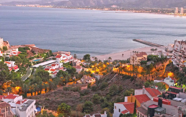 To book simply call 0800 009 6688